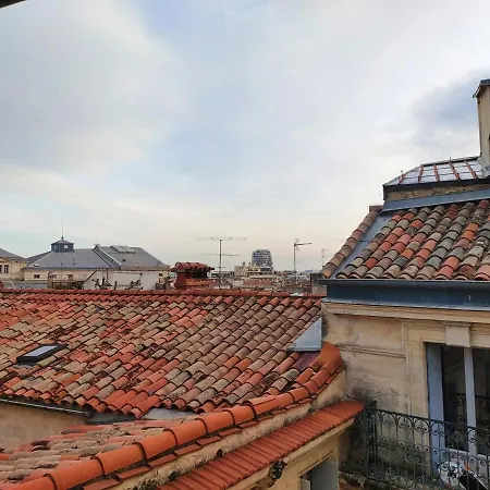 Barnabe : Nid Douillet Perche En Plein Centre Historique. Apartment Montpellier